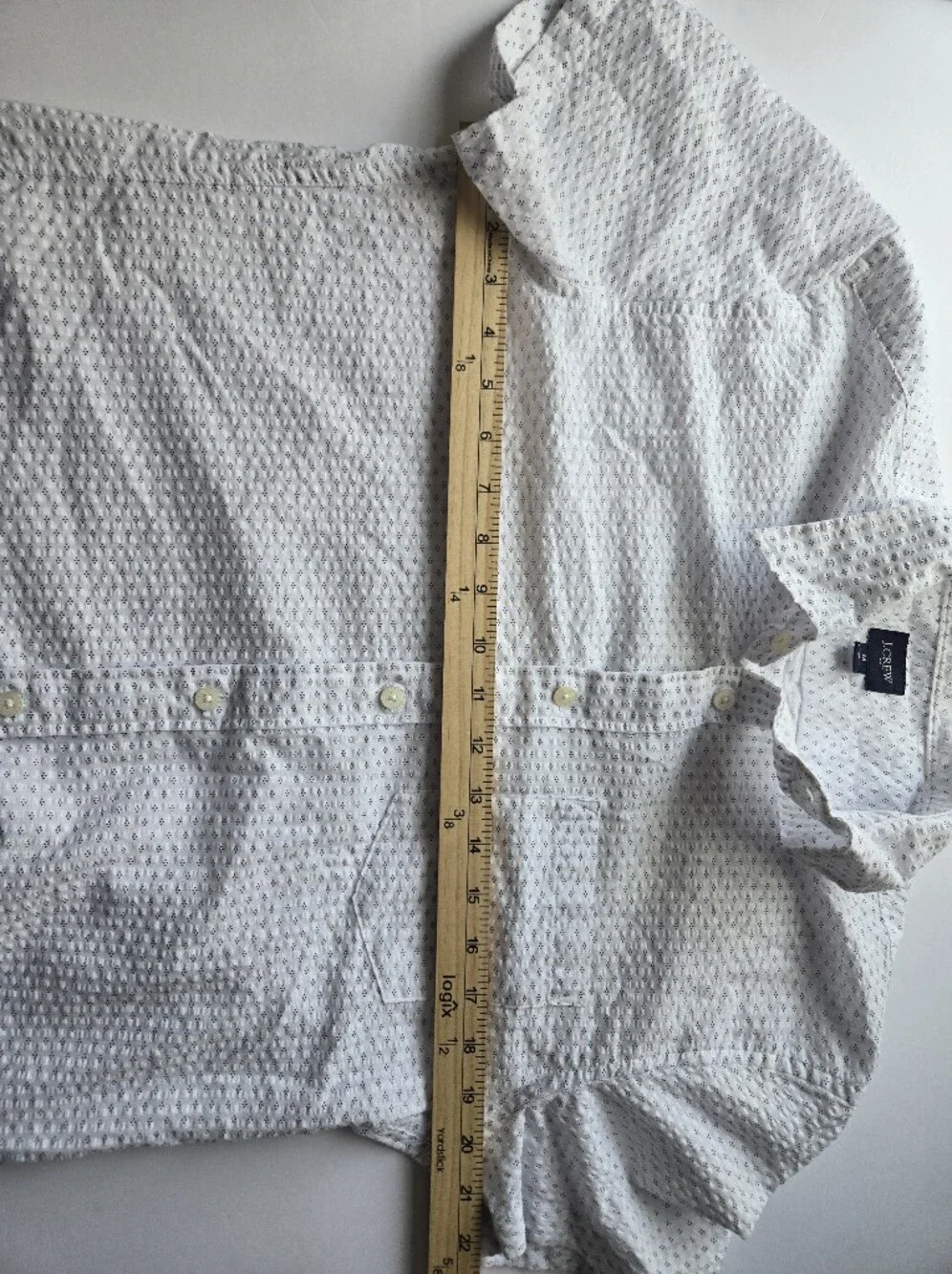 J.Crew White Textured Short‑Sleeve Button‑Down Shirt – Men’s Size M